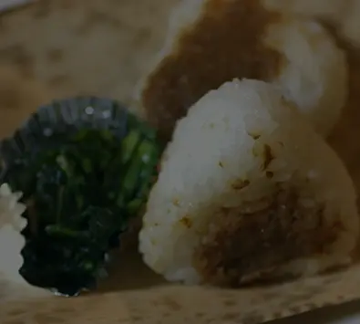 夜食のおにぎり イメージ